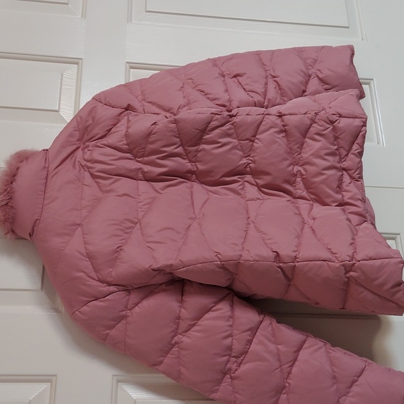 Women's Pink Puffer Jacket - Picture 4 of 4